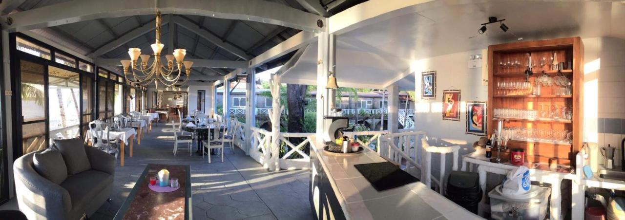 Sunbloom Beachfront Hotel And Restaurant Zambales Sinabacan Eksteriør billede