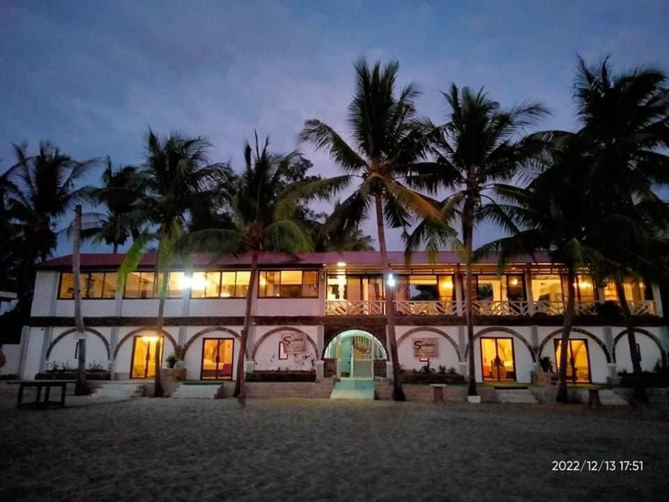 Sunbloom Beachfront Hotel And Restaurant Zambales Sinabacan Eksteriør billede