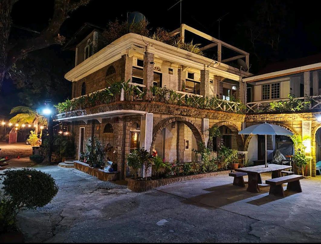 Sunbloom Beachfront Hotel And Restaurant Zambales Sinabacan Eksteriør billede